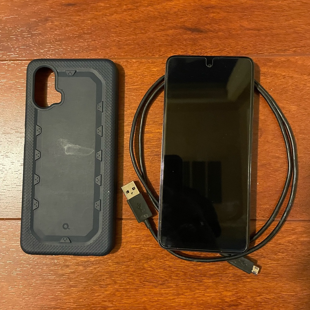 Motorola moto g 5G 2024 Sage Green Smartphone with Rugged Case, and USB Cable